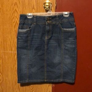 CATO brand size 8 blue denim skirt.